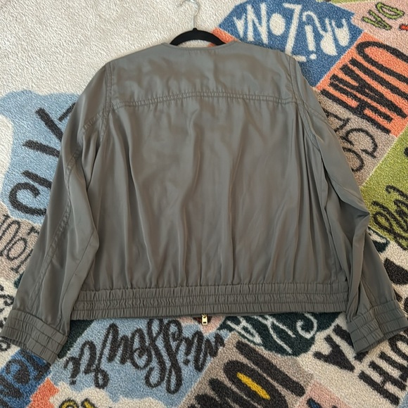 JCREW Women’s green bomber jacket - Sz: L - Picture 3 of 6